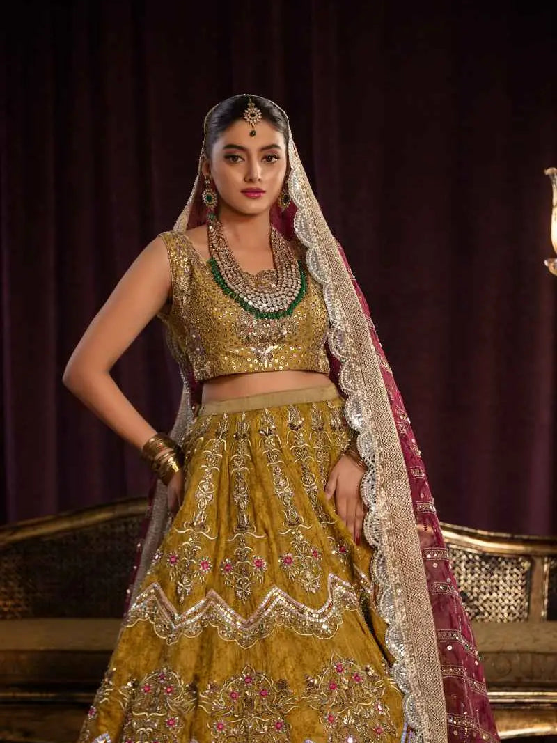 Sila – Pakistani Bridal Couture by Ahsan Tariq Couture – view 5