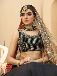 NAYAB – Pakistani Bridal Couture by Ahsan Tariq Couture – view 5
