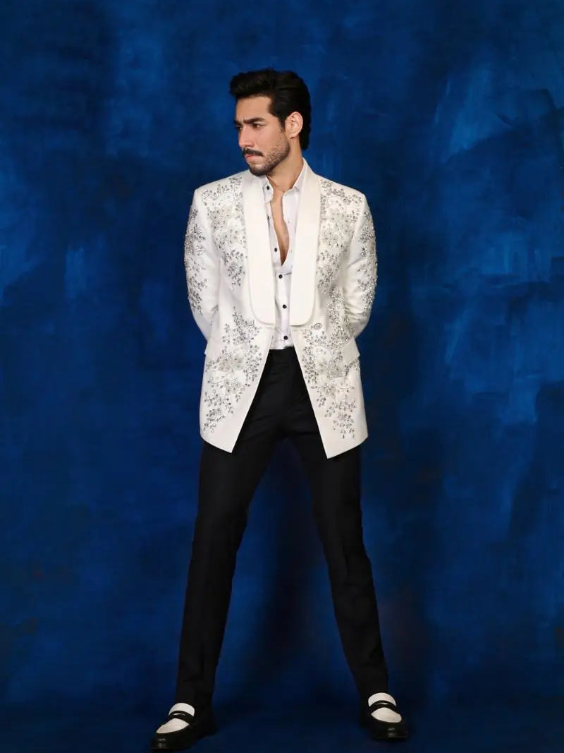 Notte di Lusso | ISHQ EIDT'26 – Pakistani Formal Suit by Ahsan Tariq Couture – view 3
