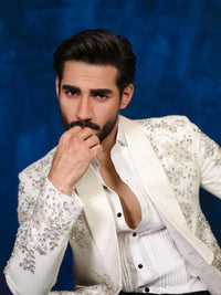 Notte di Lusso | ISHQ EIDT'26 – Pakistani Formal Suit by Ahsan Tariq Couture – view 10