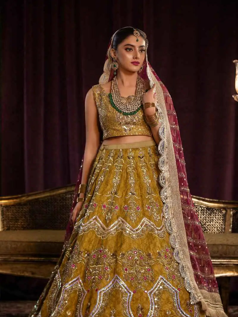 Sila – Pakistani Bridal Couture by Ahsan Tariq Couture – view 4